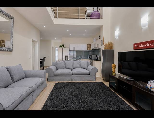 2 BEDROOM TOWNHOUSE FOR SALE IN BRYANSTON